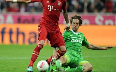 Уест Хем взима защитник на Волфсбург под наем