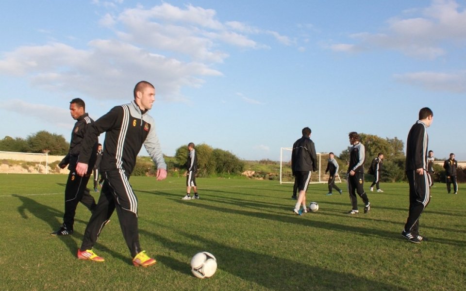 Вандер и Бамого започнаха лагера на Ботев Пд на облекчен режим