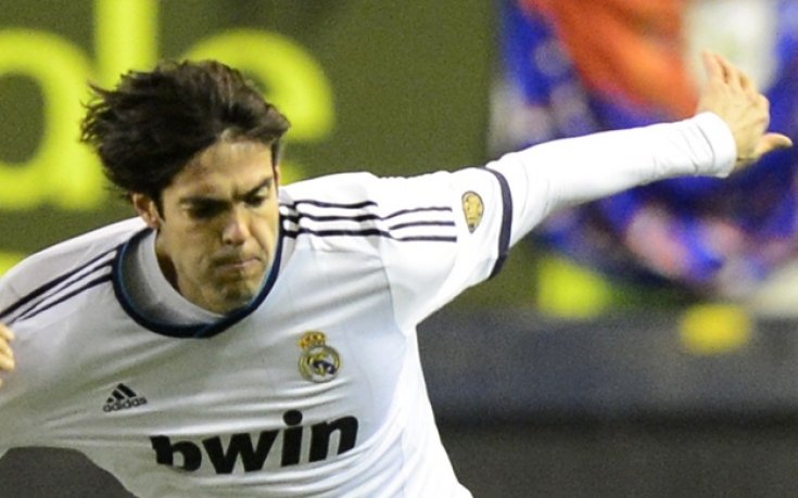 Анжи пробва да вземе Кака