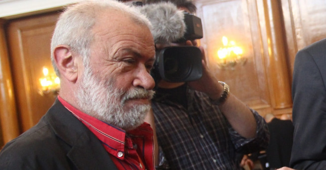 България Почина професор Драгомир Драганов Дългогодишен преподавател по история в