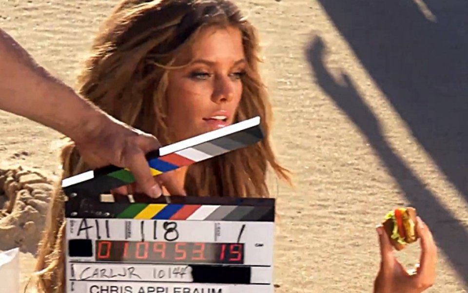 ВИДЕО: Вижте коя нова красавица ще ви изкушава по време на Супербоул