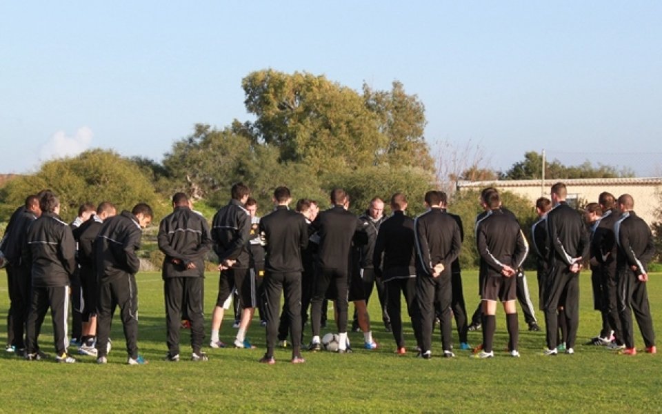 Ботев с една тренировка в събота