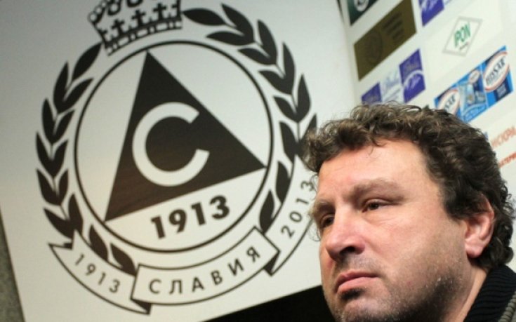 Вили Вуцов на заминаване: Чакаме двама на проби в Турция