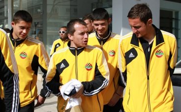 СНИМКИ: Ботев Пд на пазар в Кипър, големият Васко Симов посети канарите