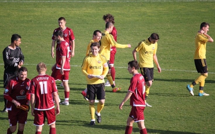 Мачът на Ботев срещу Дукла от 15 часа в Агия Напа