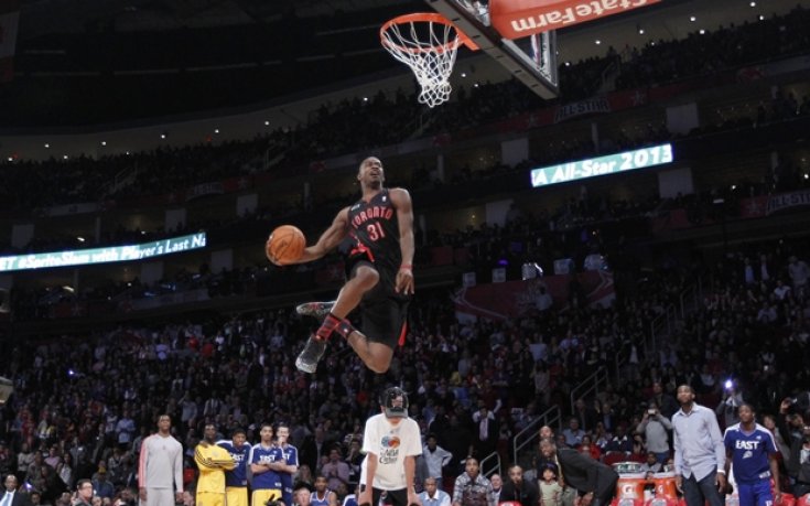 ВИДЕО: Новобранец от Торонто детронира Джеръми Евънс като шампион по забивки