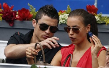 Роналдо има плакат на голото си тяло в човешки размери в своята къща