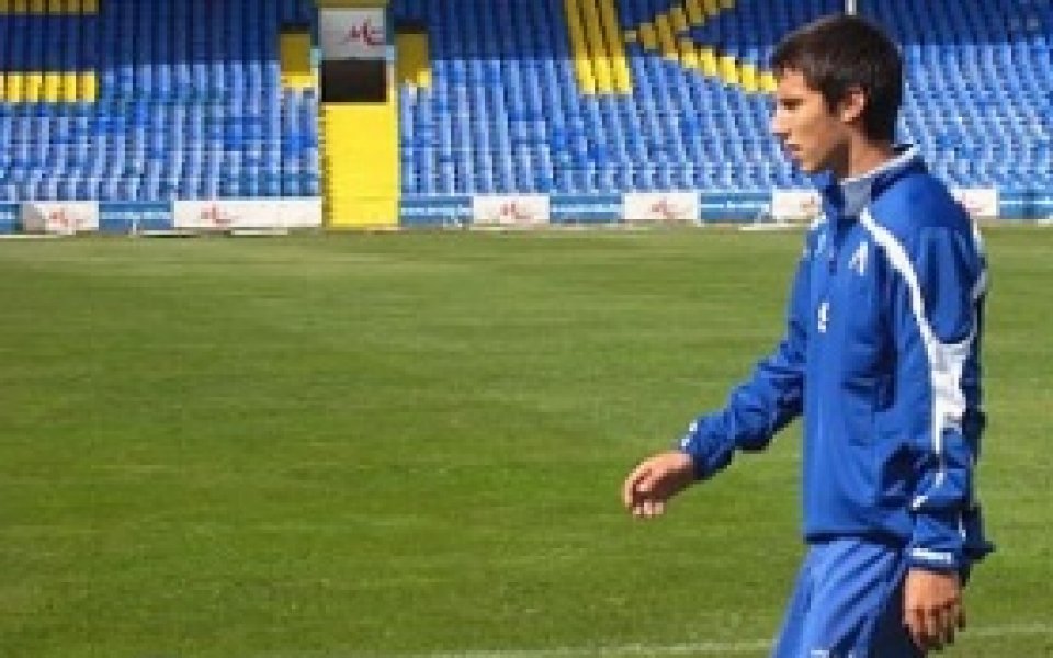 Вратар и юноша на Левски започнаха с Миньор