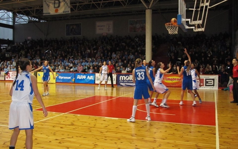 Левски сложи край на домакинската серия на Хасково 2012