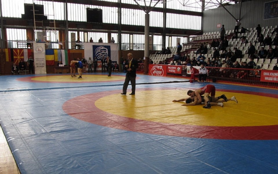 Велико Търново посрещна турнира по борба „Освободители”