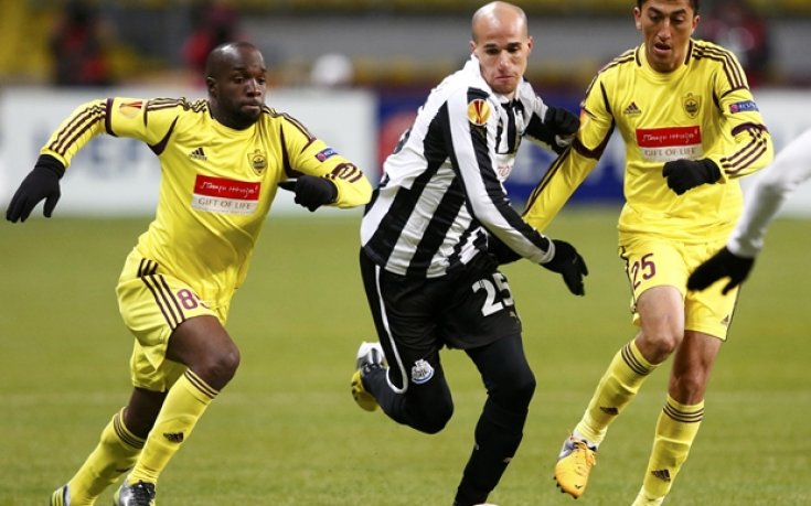 ВИДЕО: Анжи и Нюкасъл замразиха развръзката за реванша, руснаците със свидна жертва