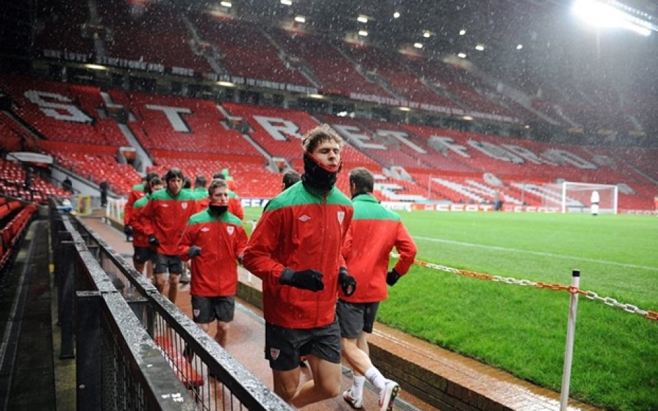 Юнайтед дава 500 хиляди паунда за смяна на тревата на „Олд Трафорд“