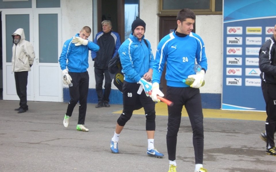 Левски тренира в Борисовата градина, само вратарите останаха на Герена