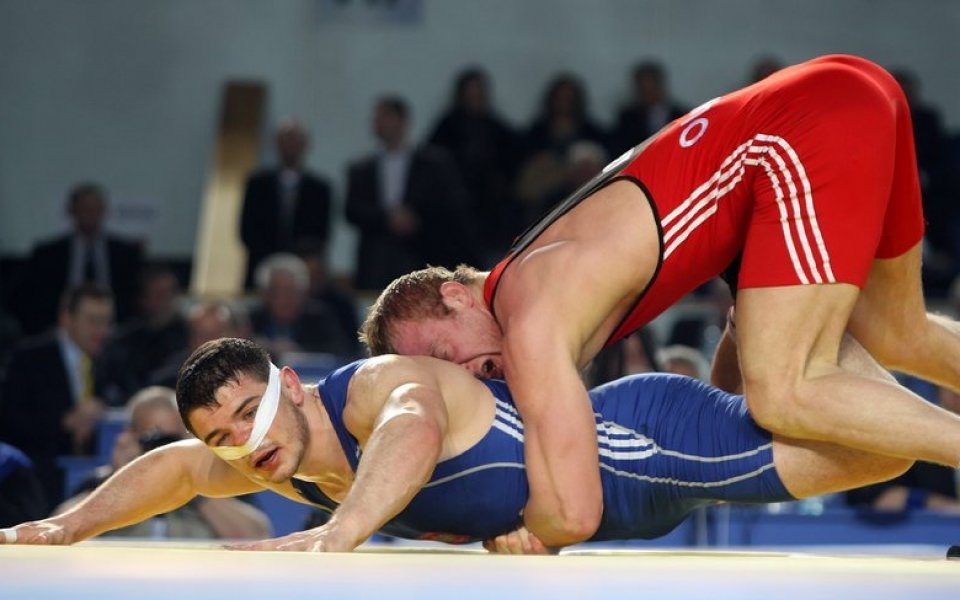 Българските борци се разминаха с фаворитите