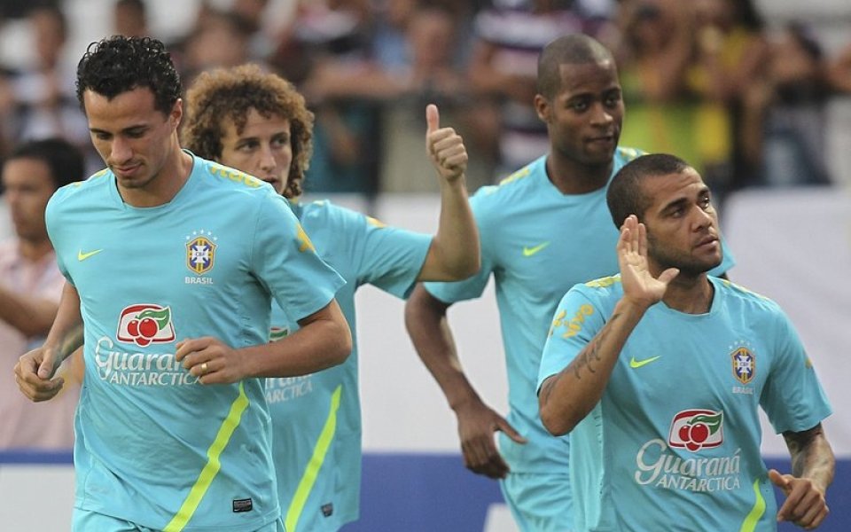 Милан поиска Деде от Вашко