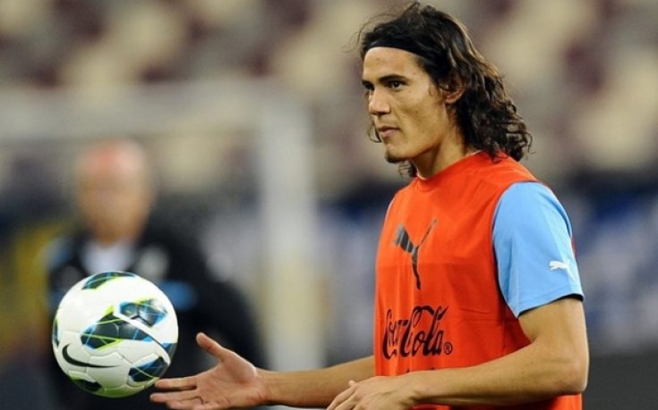 Кавани може да остане в Наполи, ако бъдат привлечени силни попълнения