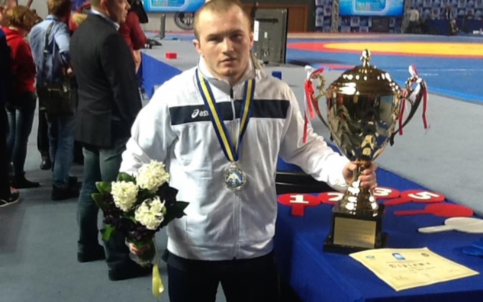 СНИМКИ: Владимир Дубов спечели сребърен медал на Европейското по борба