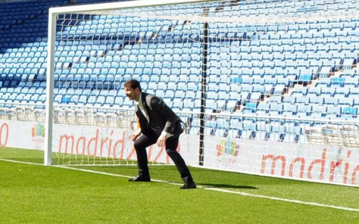 Касияс пази 45 минути в двустранна игра