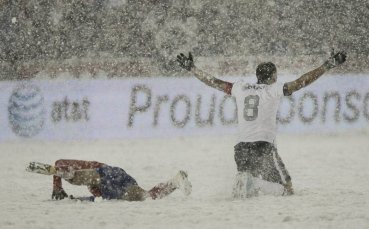 ВИДЕО: САЩ победи Коста Рика в снежен ад