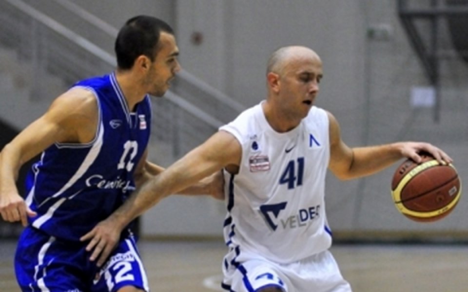 Левски води цял мач и си тръгна с победа от Плевен