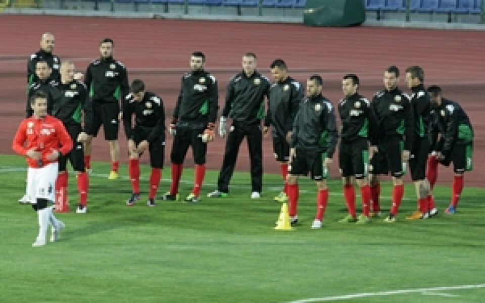 Играчите на Любо Пенев се засякоха с медалистите от борбата