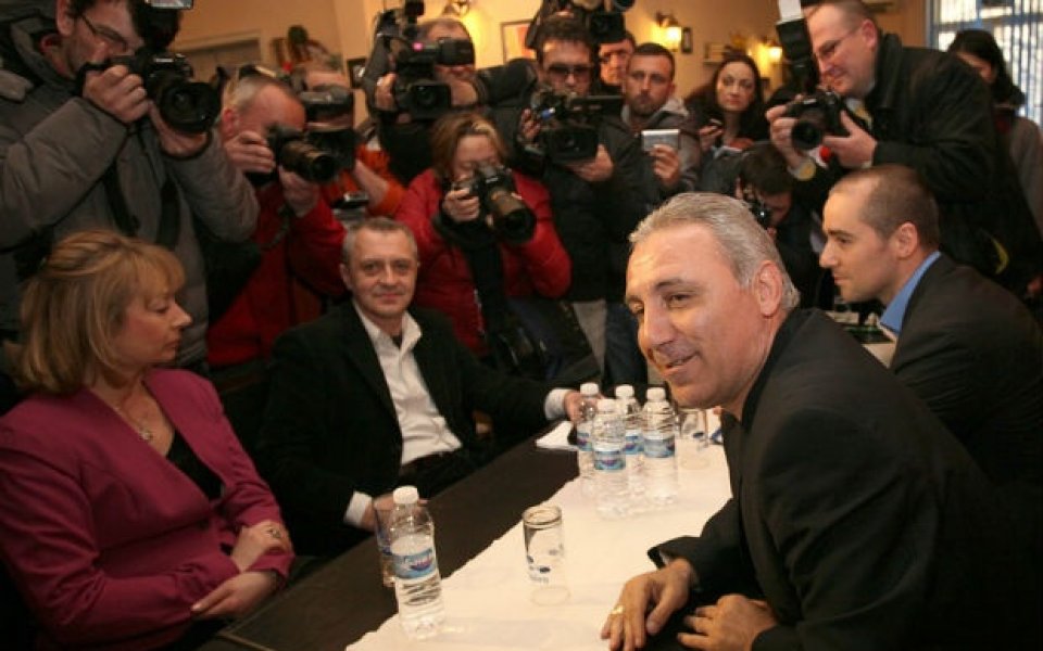 Стоичков събра кръгла маса за акъл на студентите