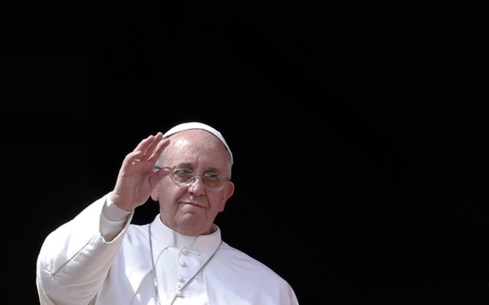 Италия покани Аржентина да почетат новия папа с футболен мач