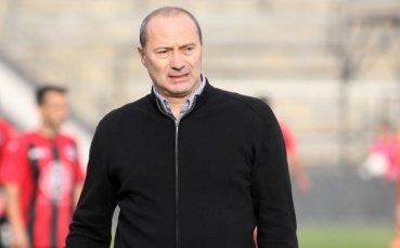 Емил Велев се извини на Локо Пд