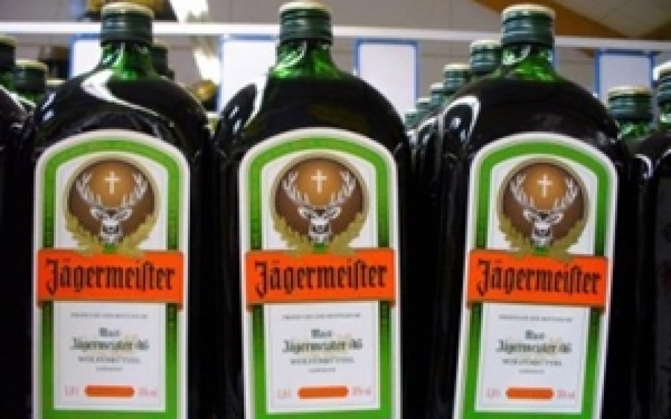 Треньор открадна кредитна карта на свой играч и си купи 36 литра пиене