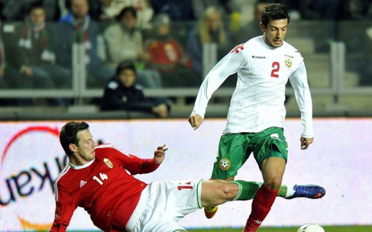 Манолев до Бейл и Ван Перси в отбора на кръга