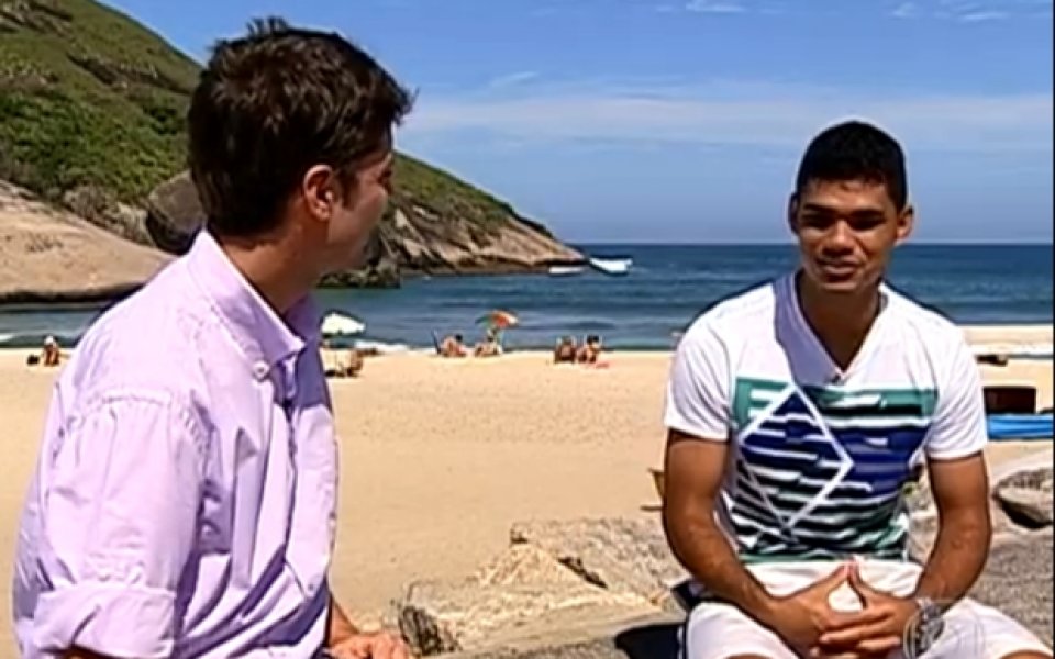 ВИДЕО: Бразилска телевизия направи репортаж за Даксон, който пее фолк парче