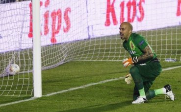 Твенте с убедителна победа в Холандия, въпреки че Михайлов пусна два гола