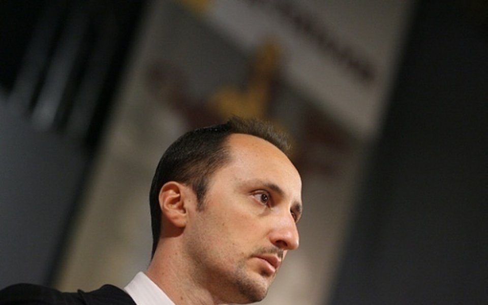 Топалов води на турнир в Швейцария