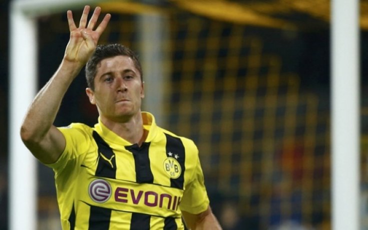 Агентът на Левандовски отрече за Манчестър Юнайтед