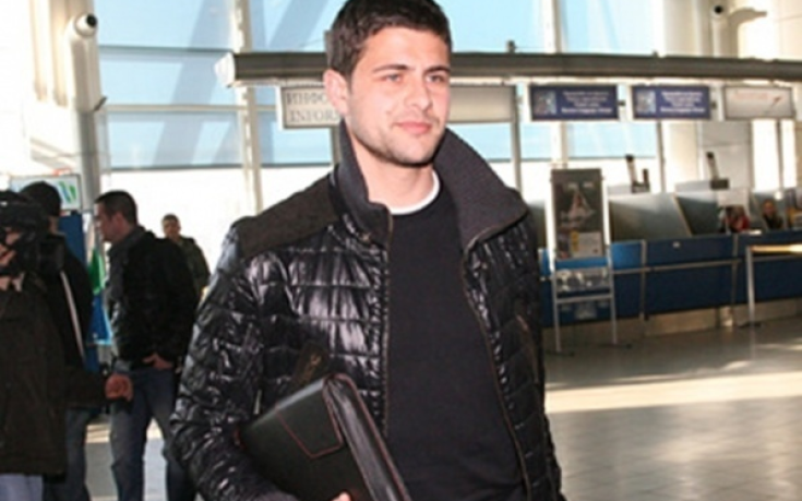 Висла се опитва да махне Генков, бил твърде скъп