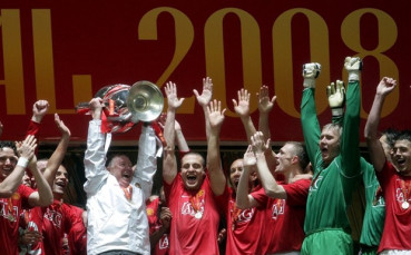 Челси отдаде чест на сър Алекс Фъргюсън