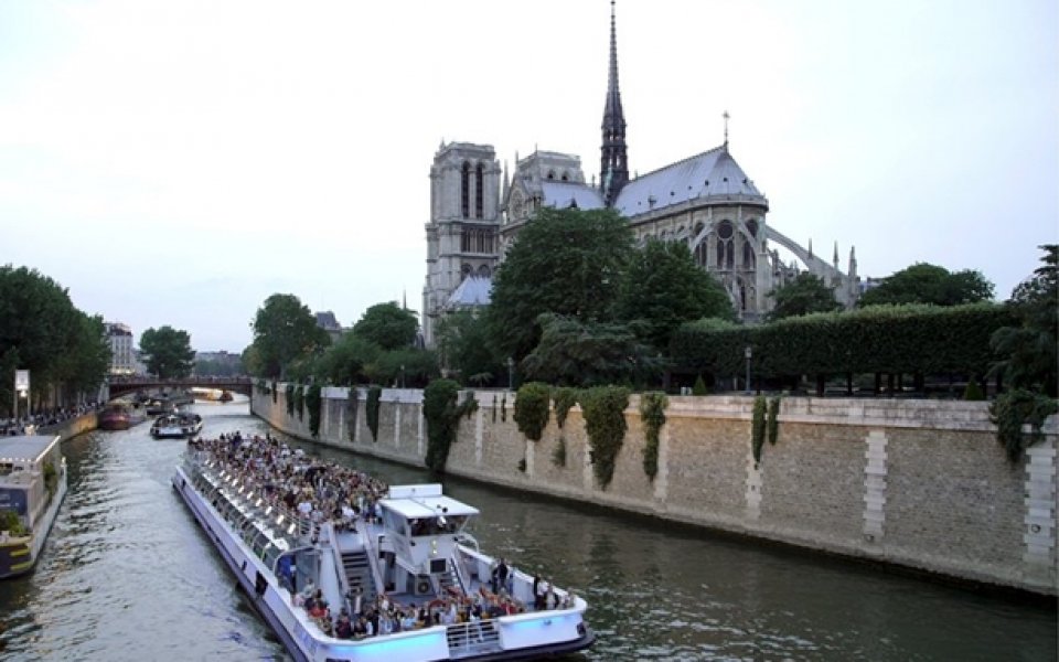 Пари Сен Жермен ще направи шампионски круиз по Сена