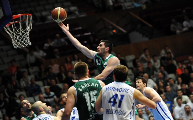 Балкан оцеля в серията с Левски, остава непобеден у дома пети месец