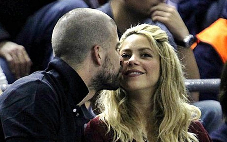 Шакира заряза шоубизнеса заради Милан