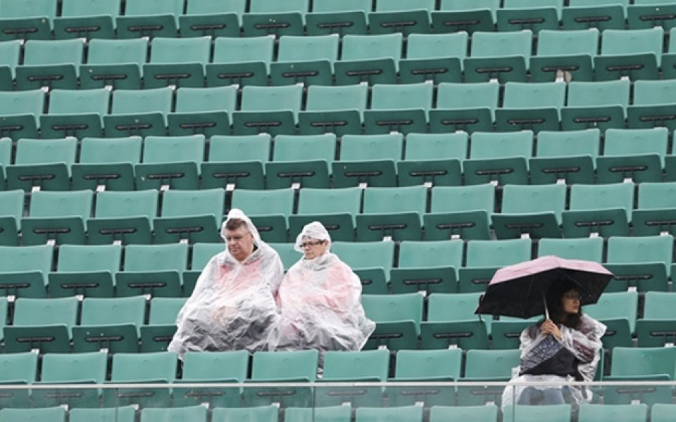 Дъжд бави днешните мачове на „Ролан Гарос“