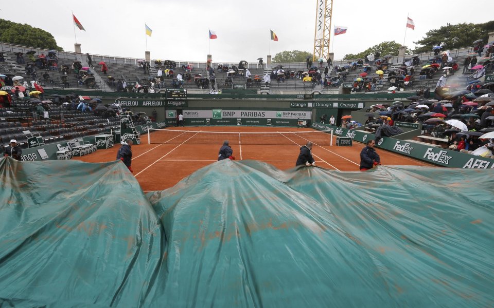 Преместиха част от мачовете на Ролан Гарос за утре