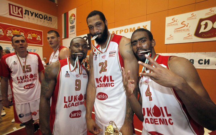 Лукойл със съобщение за треньора и трансферите