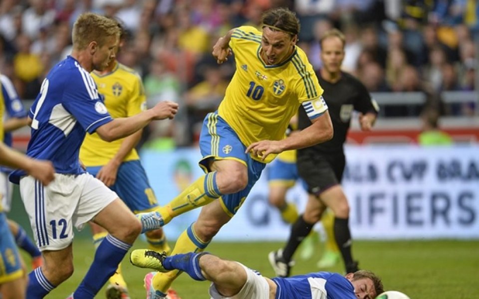 ВИДЕО: Швеция би Фарьорите с два гола и човек по-малко