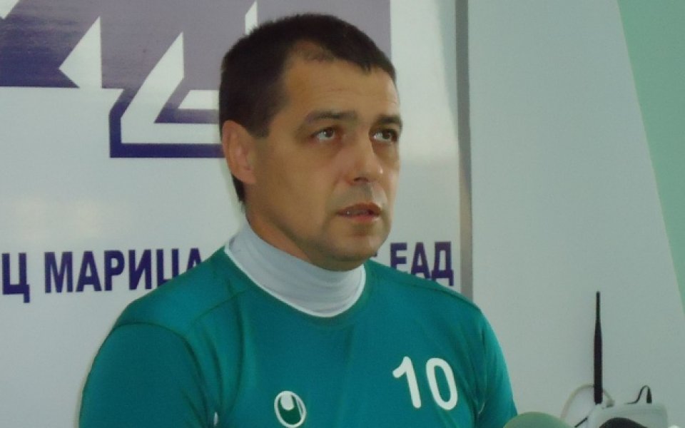 Хубчев: Имаме разговори с чуждестранни и български футболисти, ще дойдат на проби