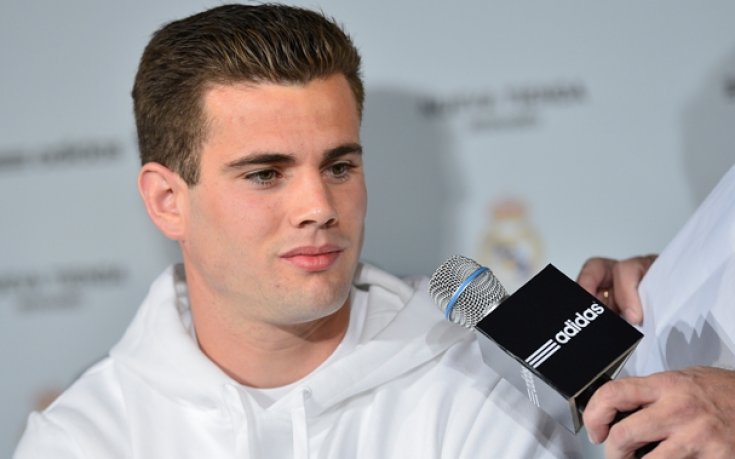 Реал Мадрид подновява договора на Начо