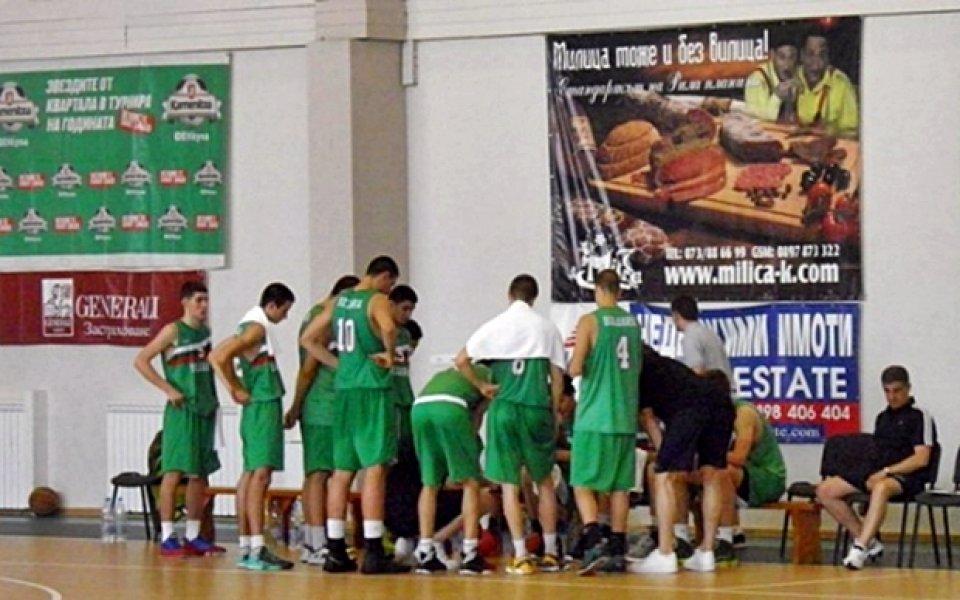 Юношите с положителни изяви на турнир в Гърция