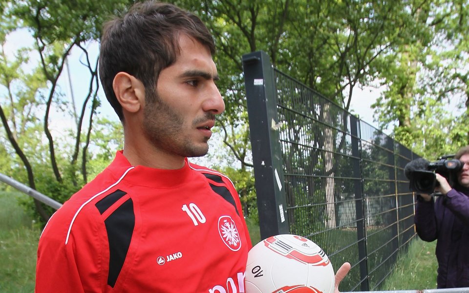 Аугсбург привлече Алтинтоп