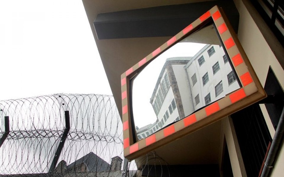 Футболист пуснат по погрешка от затвора