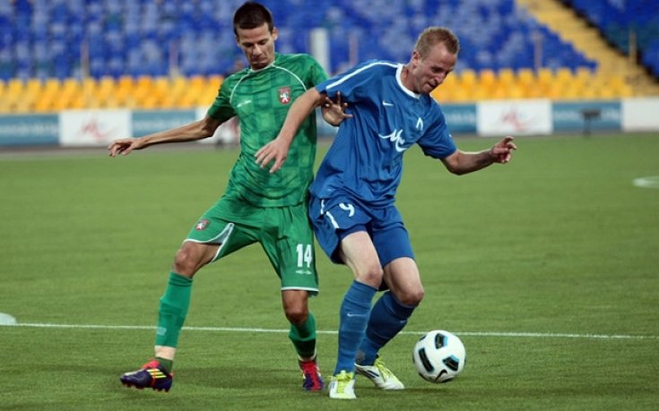 ВИДЕО: Свещеник, Батков и Арс в съблекалнята на Левски