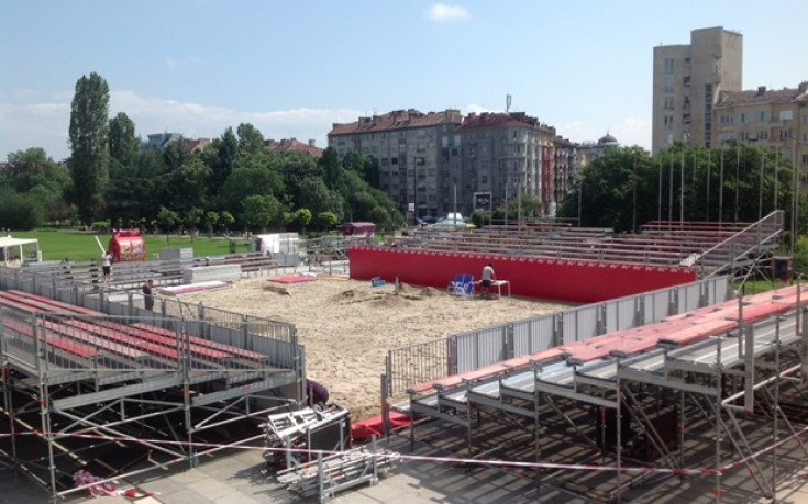 Пред НДК започна строежът на стадиона за държавното по плажен волейбол